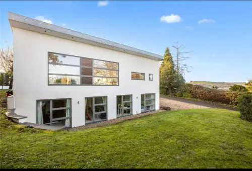 Colour Choices – Debbie Says Don’t Dabble