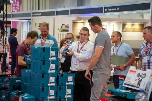 All Wrong On The Night – Expo Stand Pinched Before Big Show